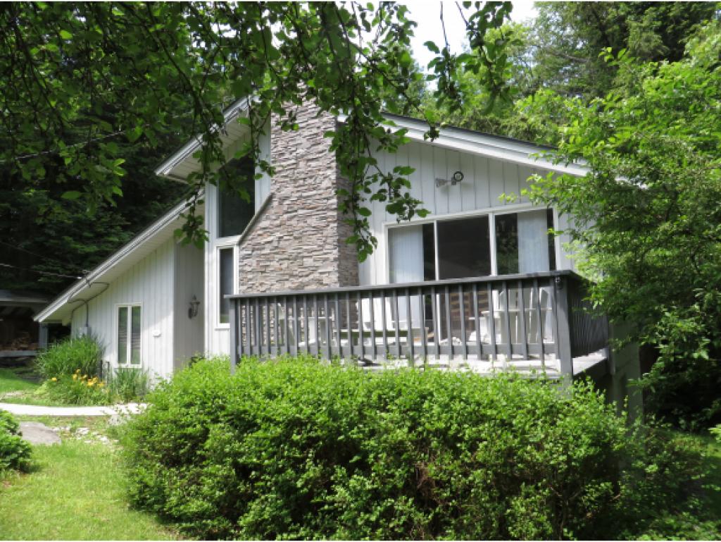 Great year round or ski house. Ten minutes to...