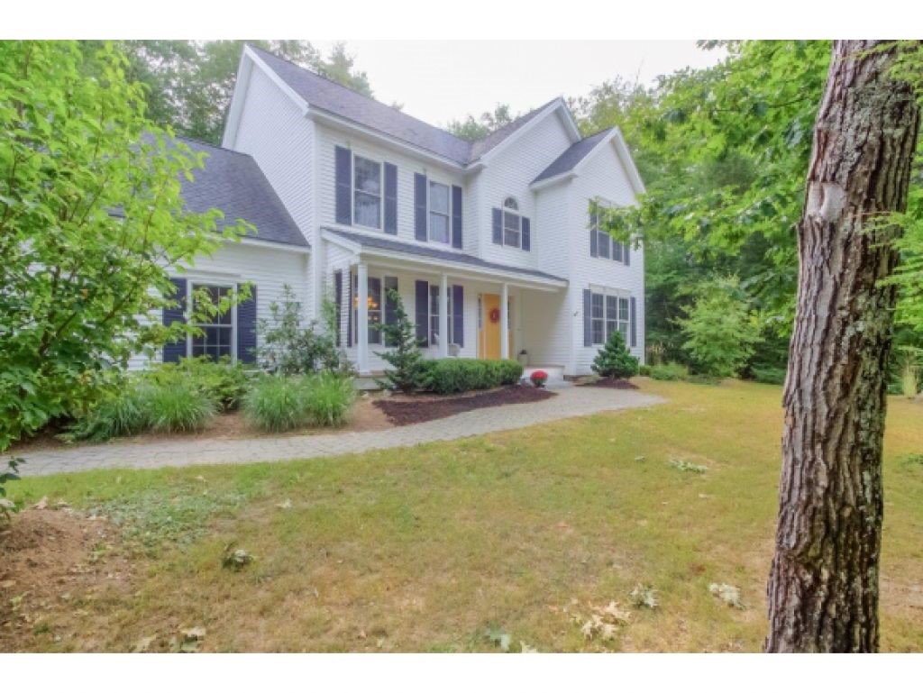 14 Revolutionary Lane Nottingham NH 03290 in county MLS 4453168