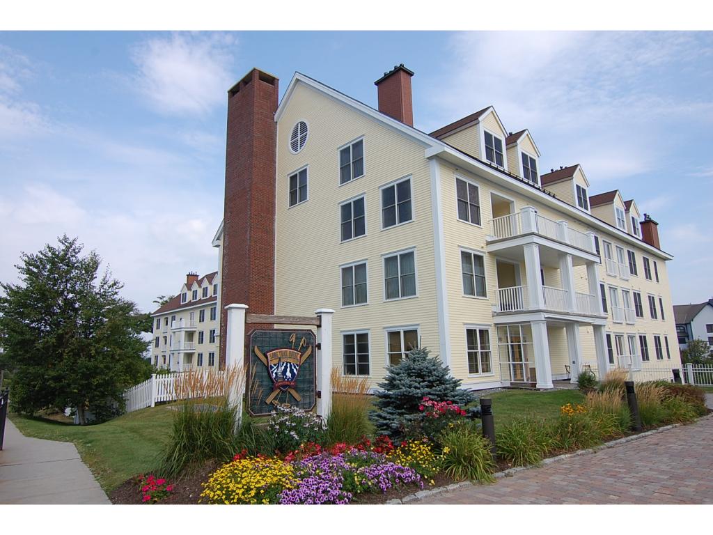 Just steps from the snowfront and village shops...