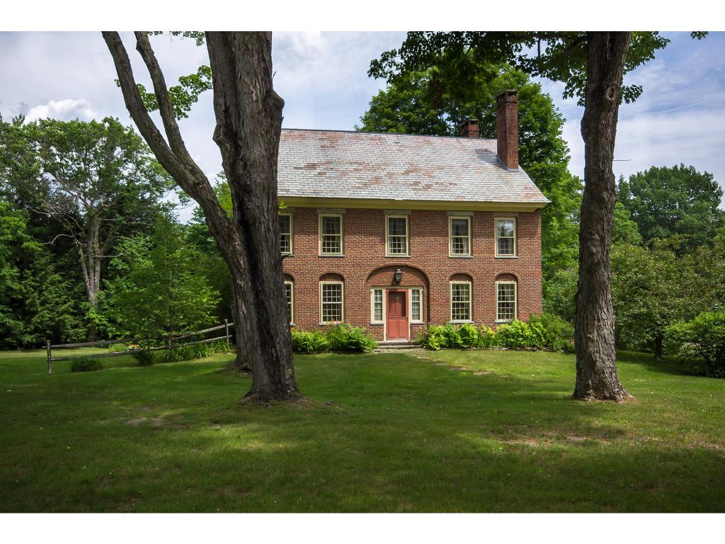 Historic Federal. Gracious & spacious with high...