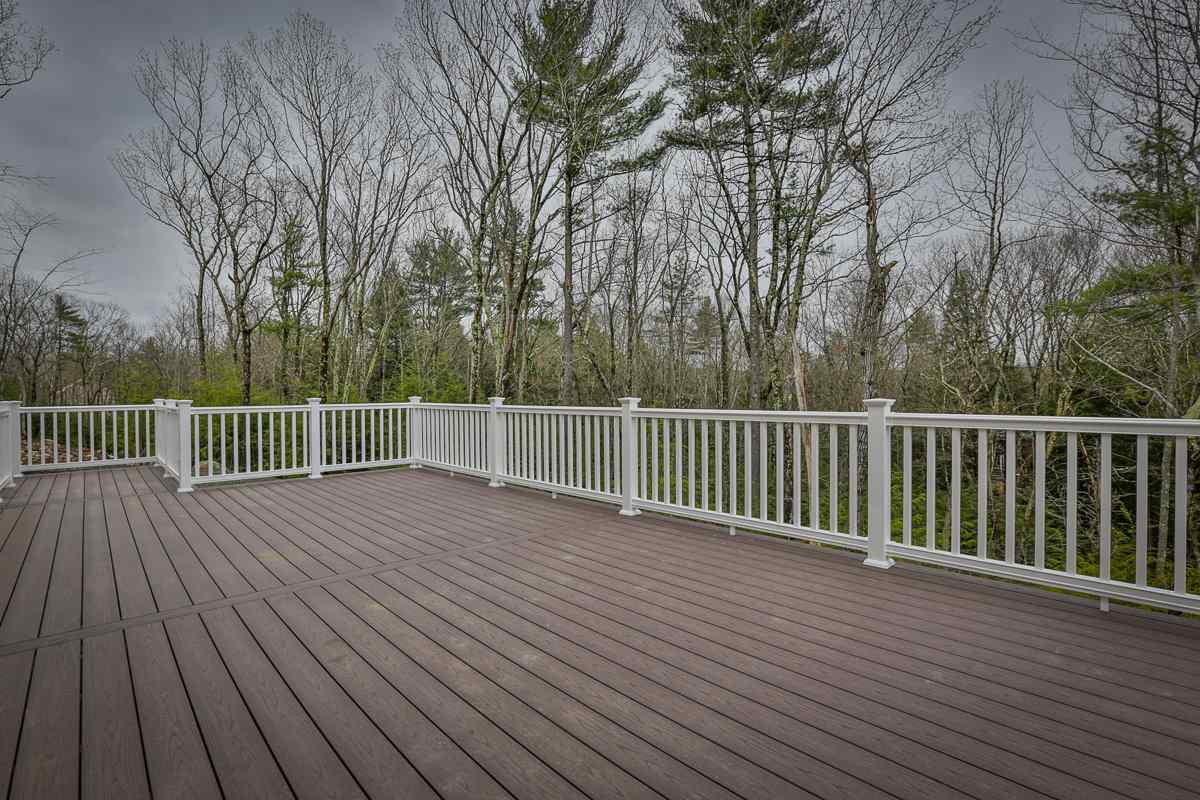 11 Wildwood Drive Brookline NH 03033 in Hillsborough county MLS