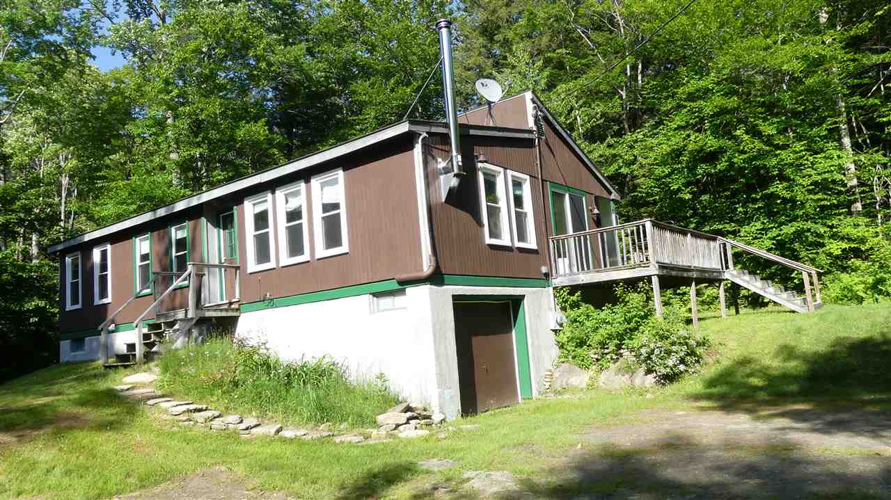 A bright and sunny 3 bedroom, 2 bathroom home...