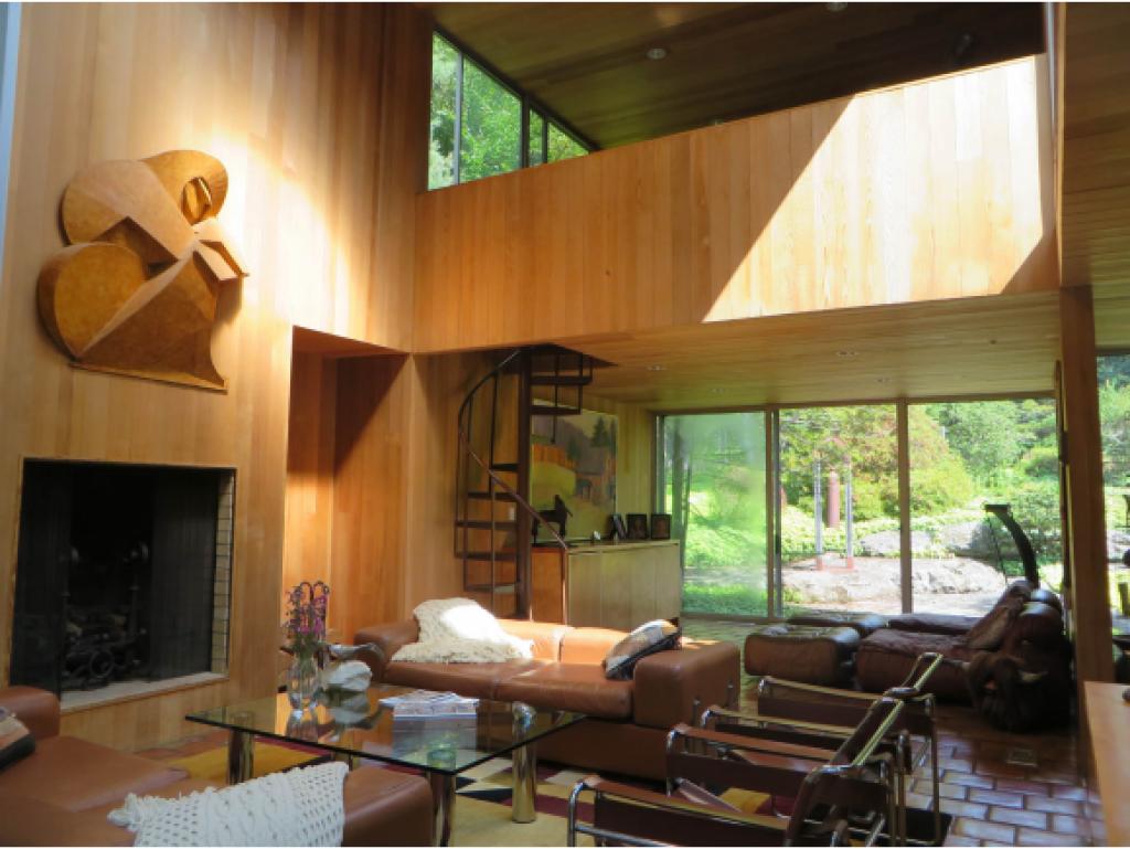 Just Reduced!! This custom 4 bedroom cedar...