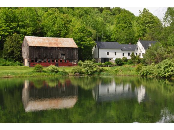 West Windsor VT Home or Farm Acres: 10 Beds: 4
