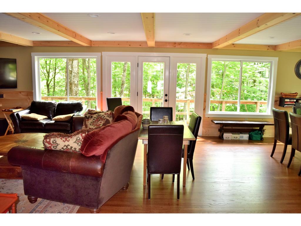 This recently renovated traditional Ski-Chalet...