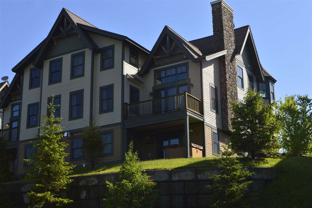 5 Bedroom, 5 Bath Luxury Town Home with all the...