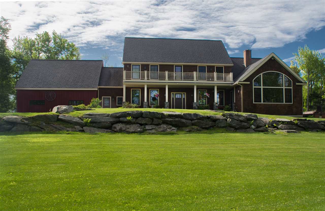 Incredible Post and Beam. Rustic country elegance...