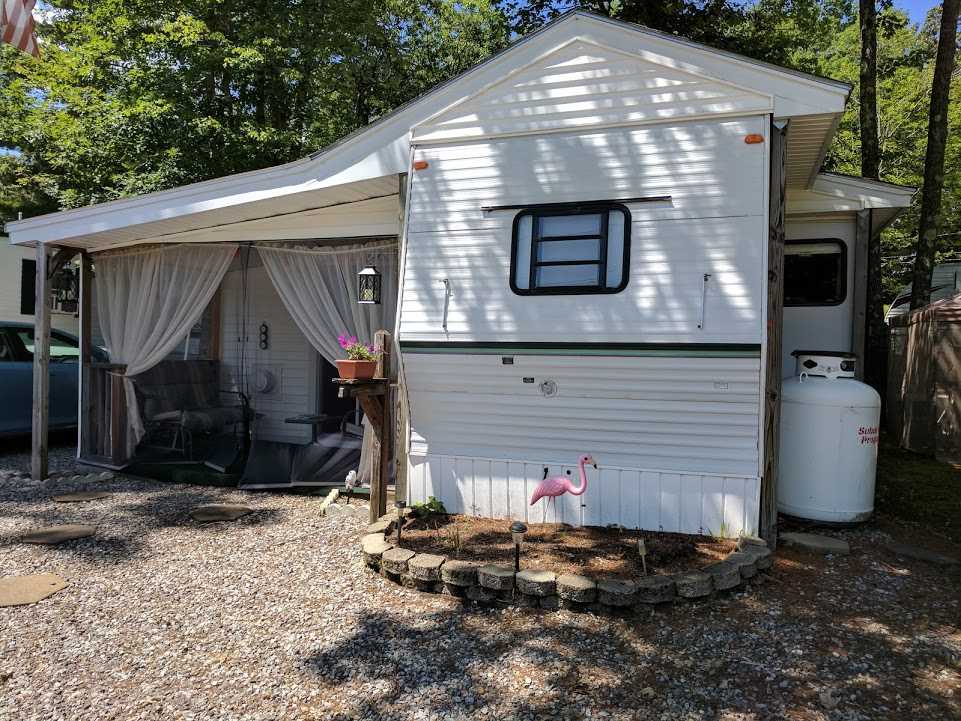 Belmont NH Lake Winnisquam waterfront home for sale
