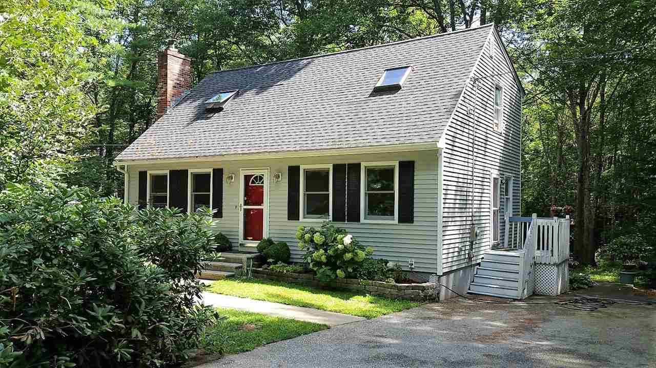 Candia NH Home