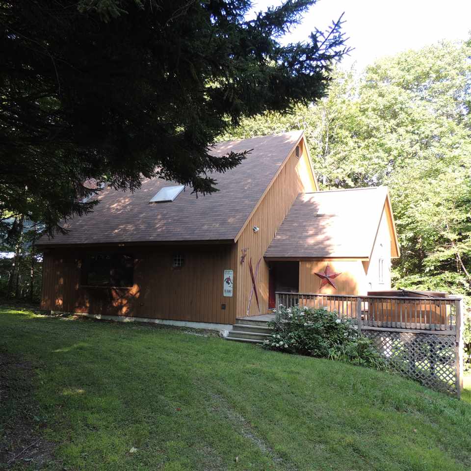 Well maintained Chimney Hill cape style home...