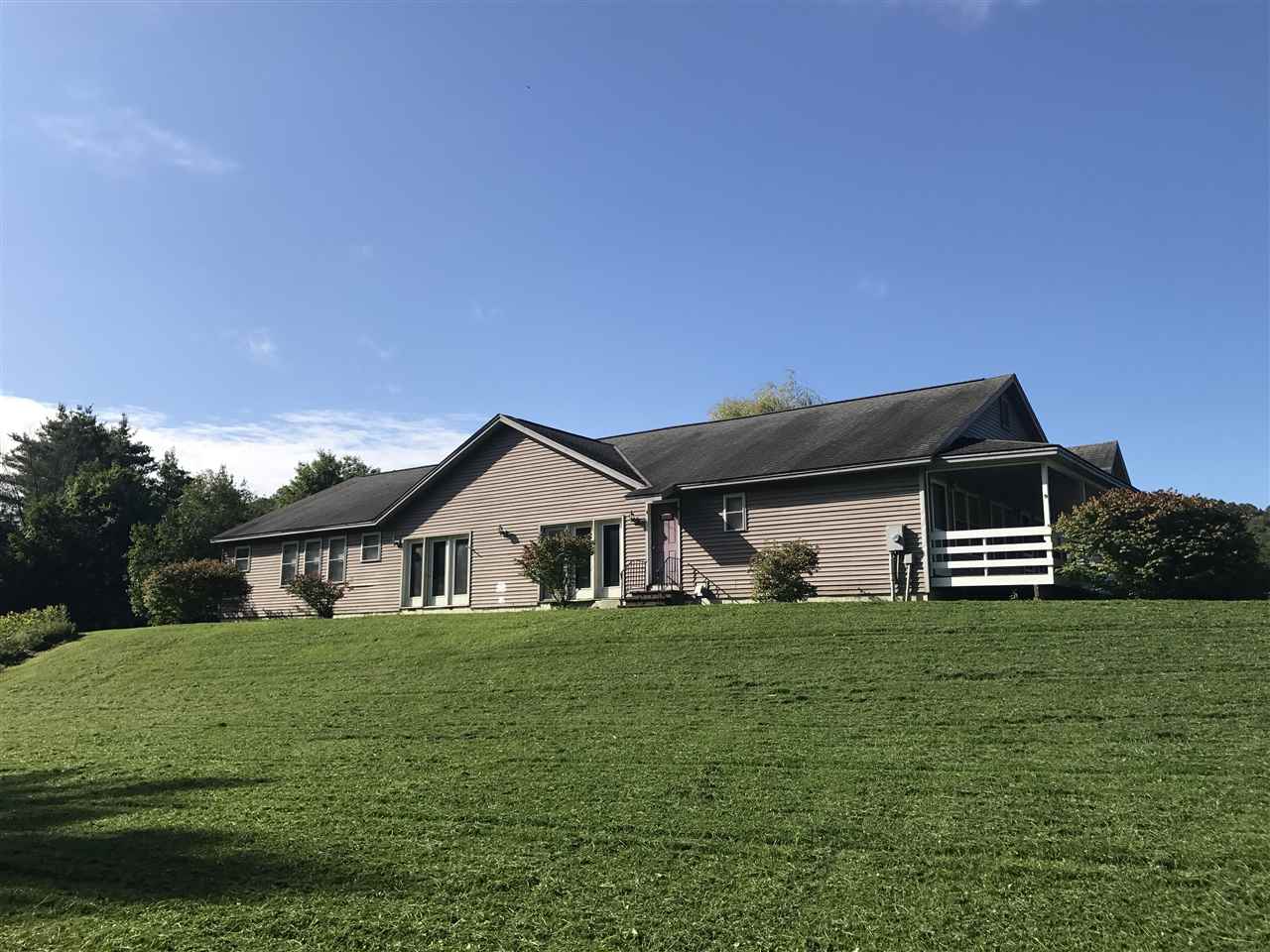 Pomfret VT Home for sale $289,000