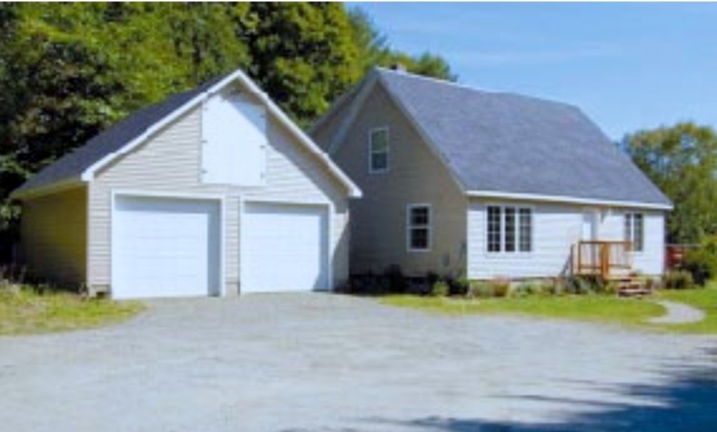 Hartland VT Home for sale $289,000
