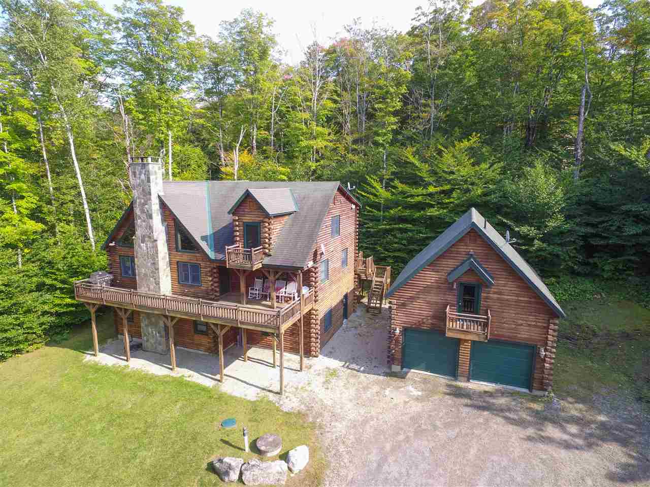 Gorgeous adirondack log home in extremely...
