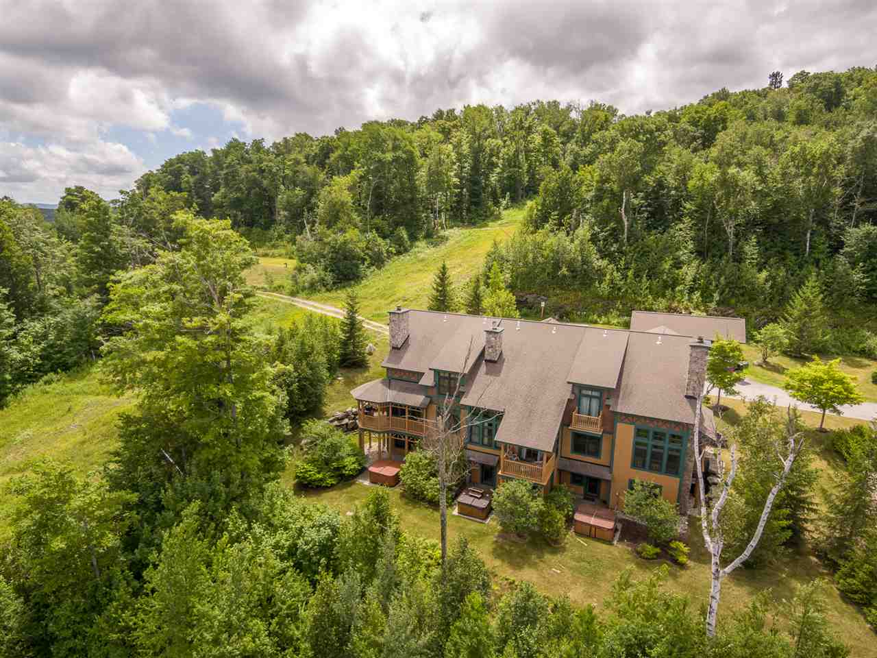 Great Price for this 4 bedroom Treetop with...