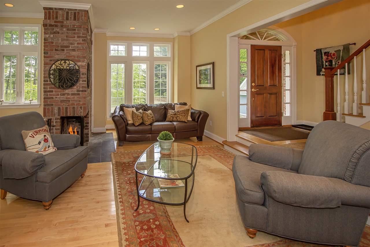 Exceptional Custom Craftsman Inspired home with...