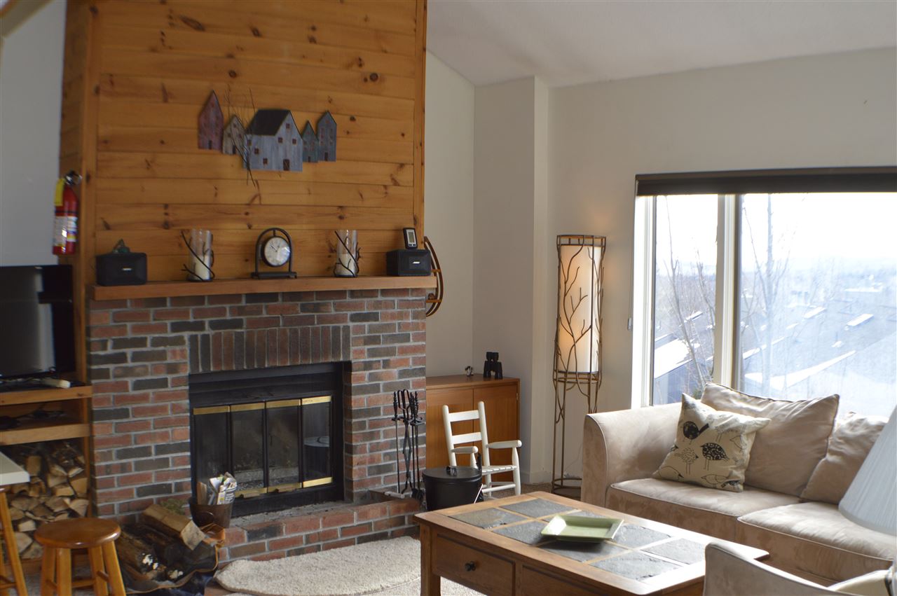 Magnificent views of Mount Snow from this 2...