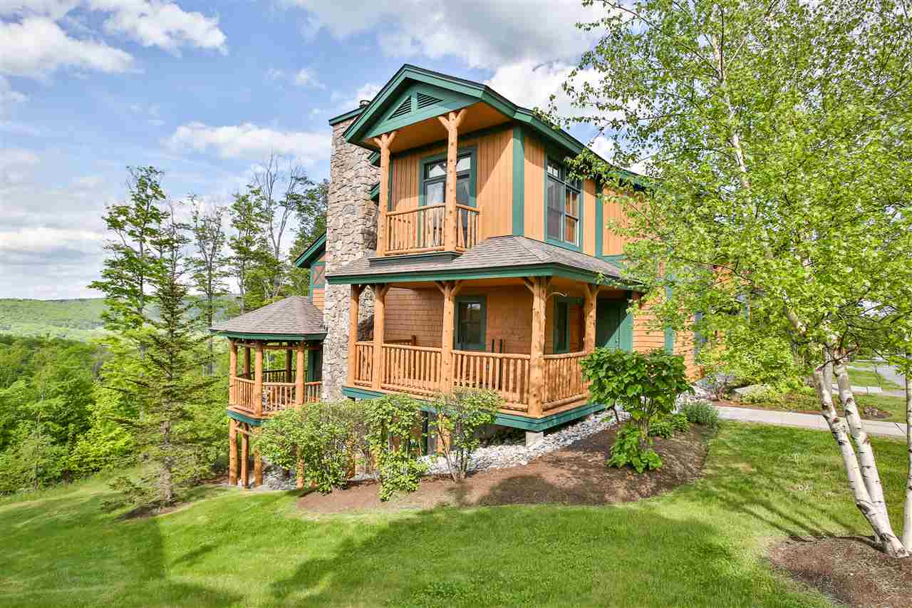 Great new price for an extraordinary Treetop!...