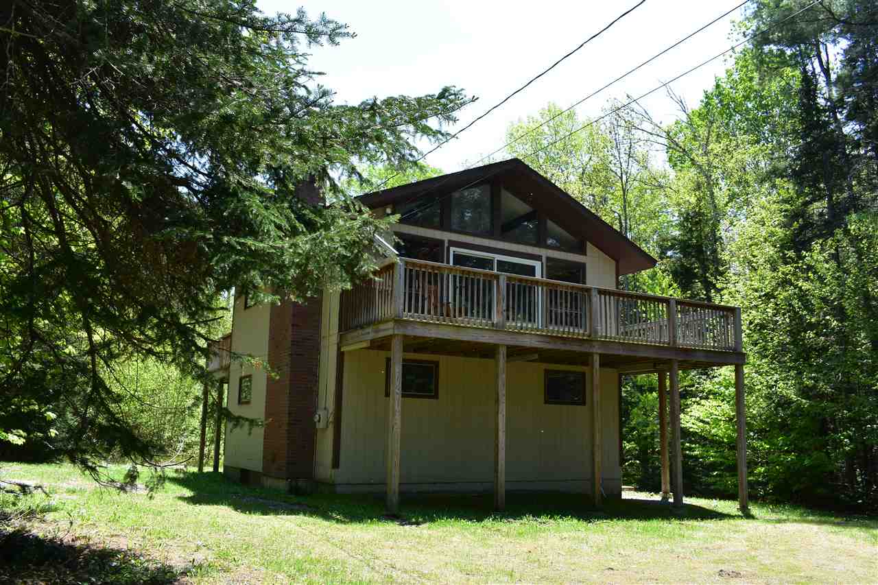 This Davis Mowing chalet is in an appealing...
