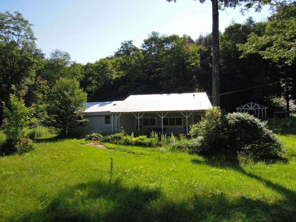 Ready to enjoy or to site your new home! Nice 16...