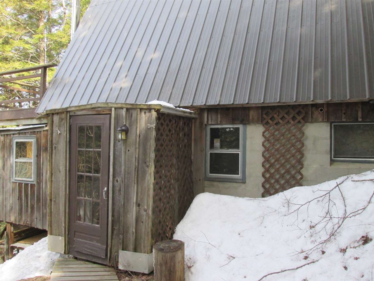 This charming property is an affordable country ...