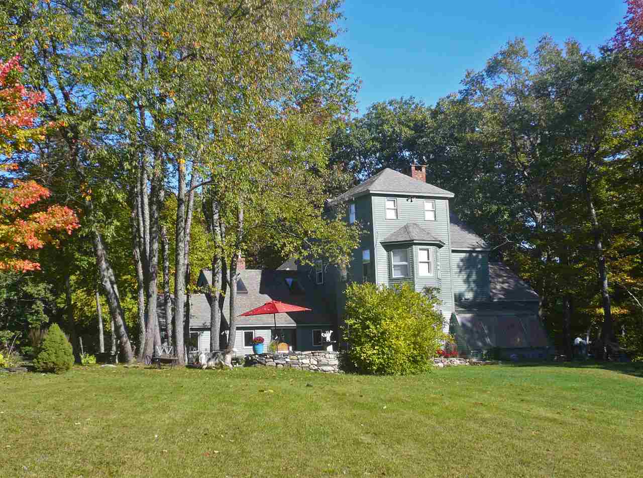 This exceptional and spacious Contemporary is...
