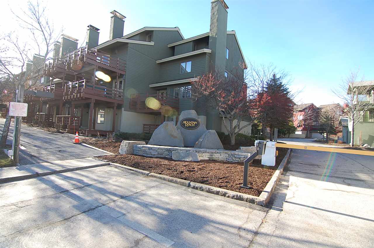 Located slopeside in the heart of the resort,...