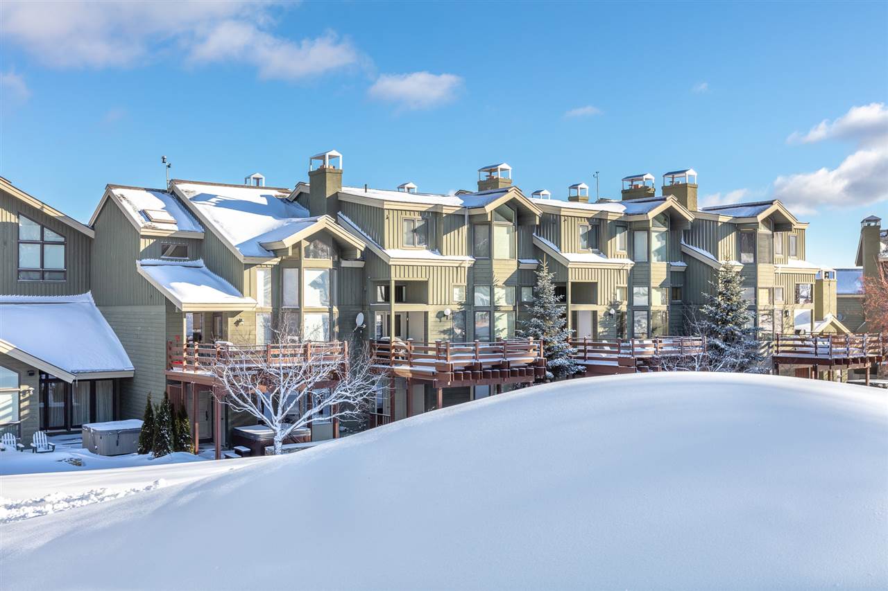Extraordinary trailside location in the heart of...