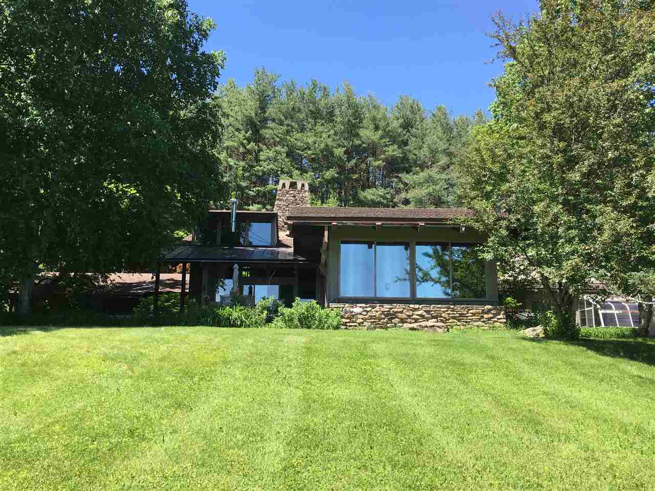 This home has spectacular rolling views of the...