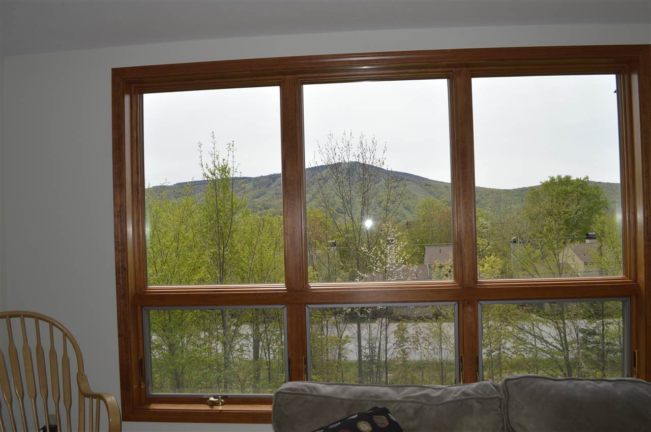 Enjoy amazing views! from this 2 level, 3...