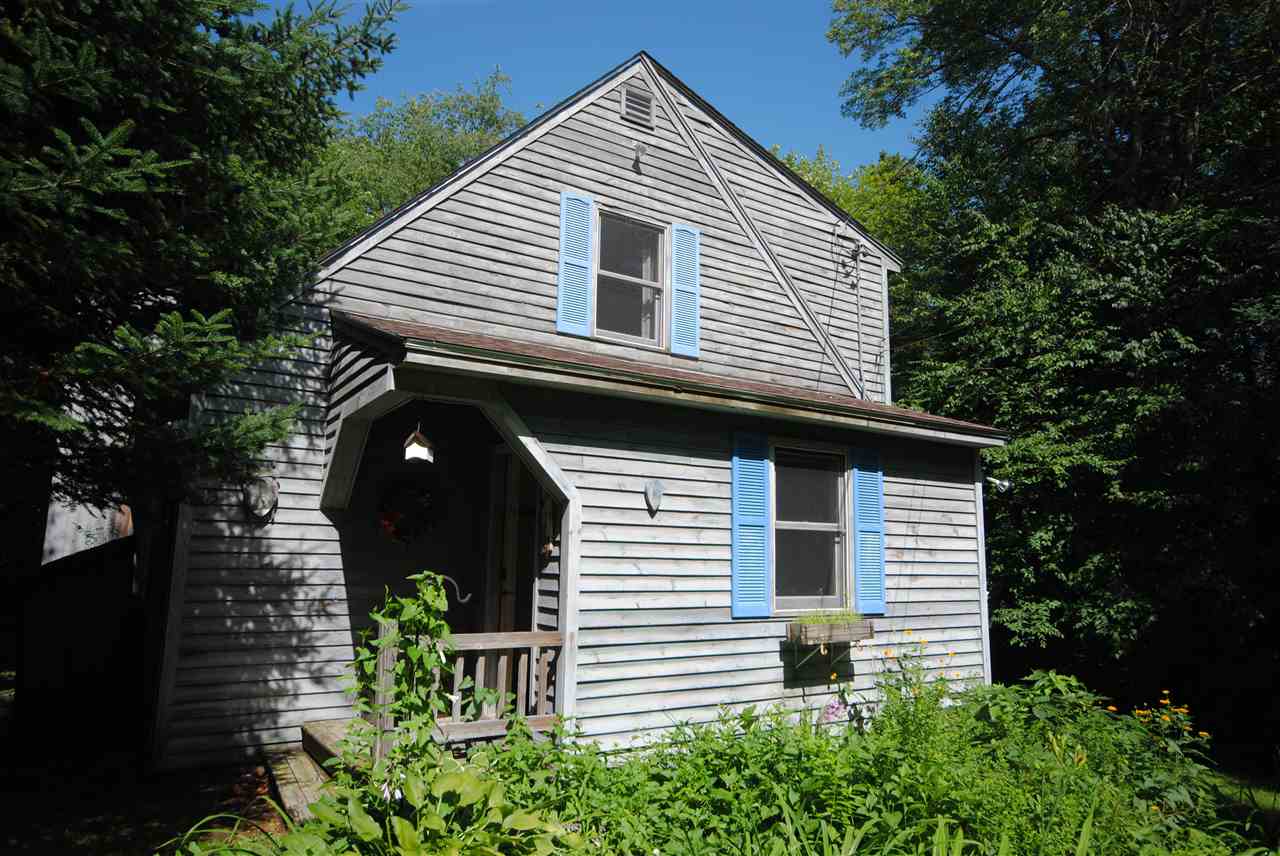 Four season Chimney Hill home with easy access to...