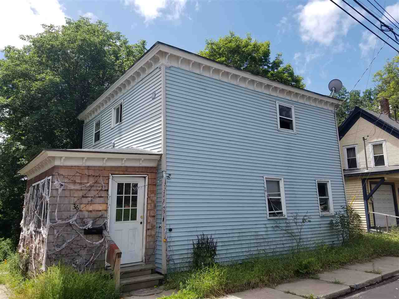 EXCELLENT OPPORTUNITY! This home can be either a...