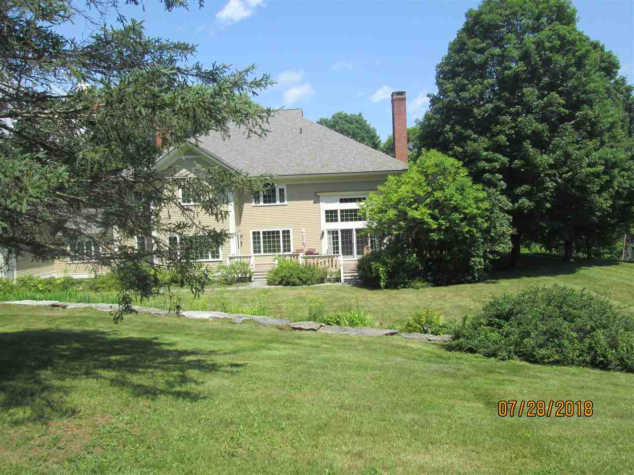 5500 square foot gracious, immaculate home in one...