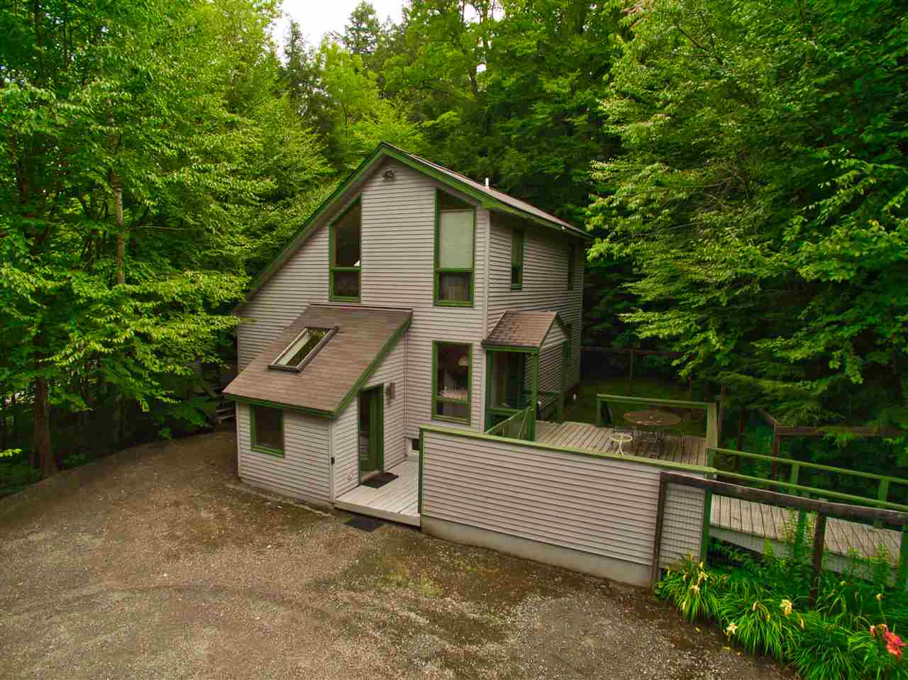 Neat and clean vacation home on 1 acre across...