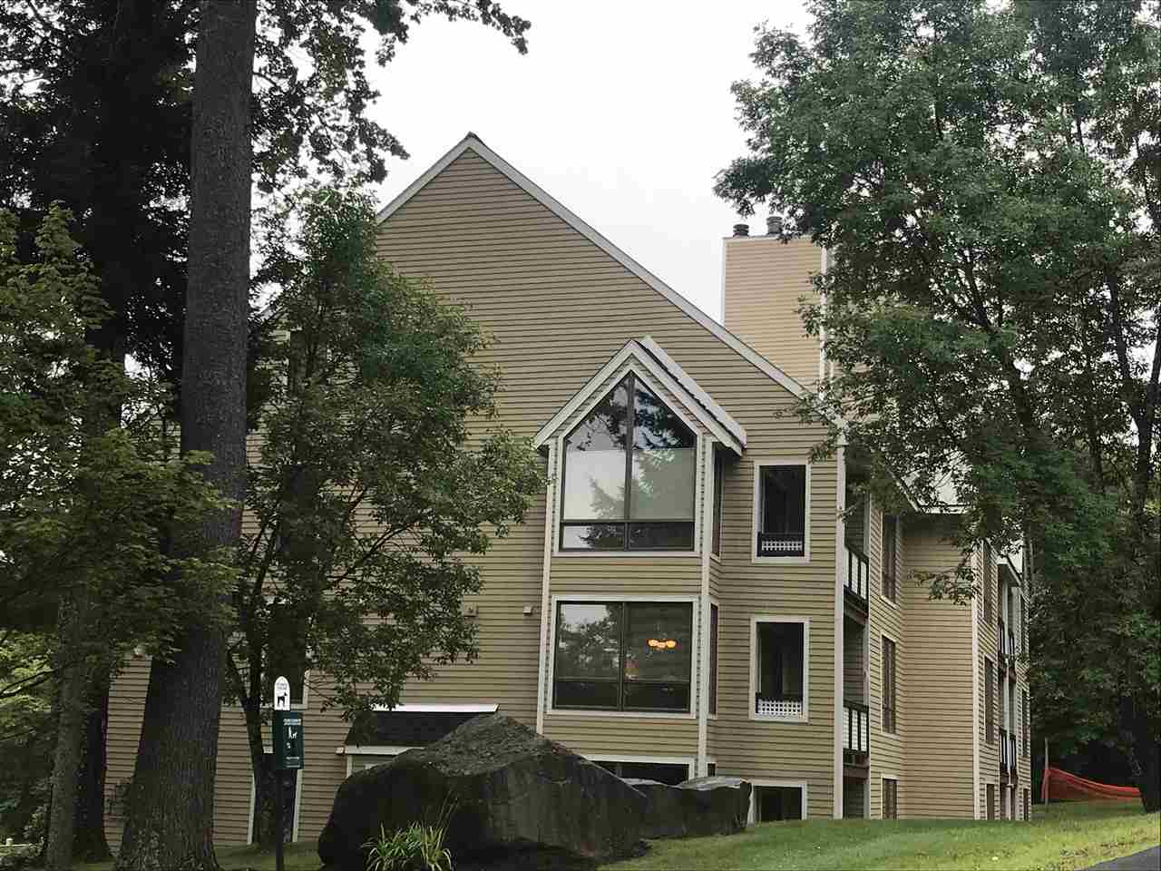 This Seasons 2 bedroom 2 bath condo has a...