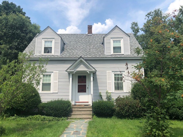 MOTIVATED SELLERS! Sweet as can be in a charming...