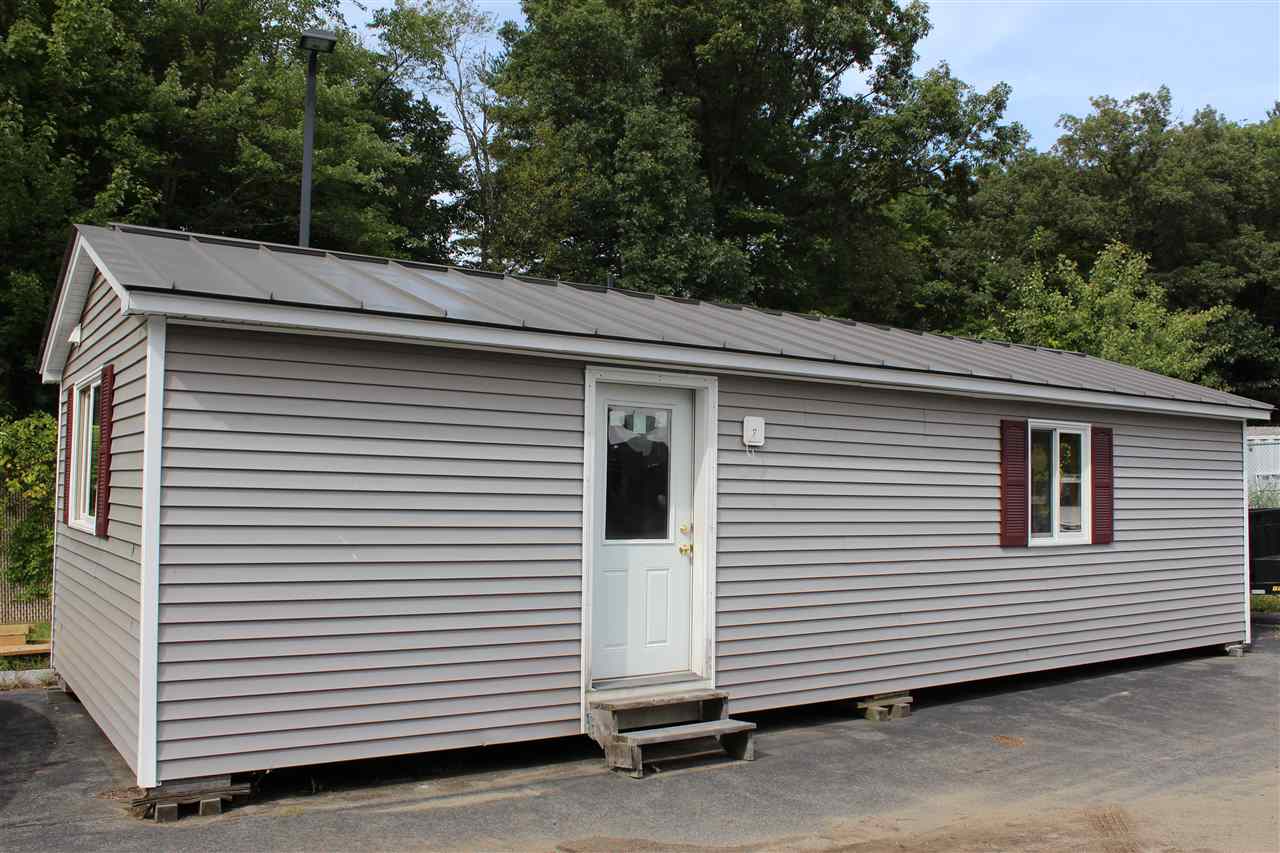 Looking for a Tiny Home? Built in 2016, easy to...