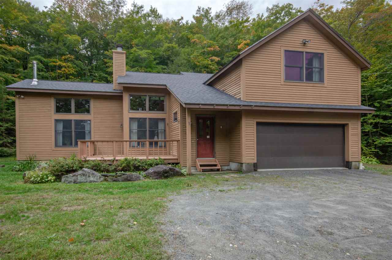 Cooper Hill country home located close to Mount...