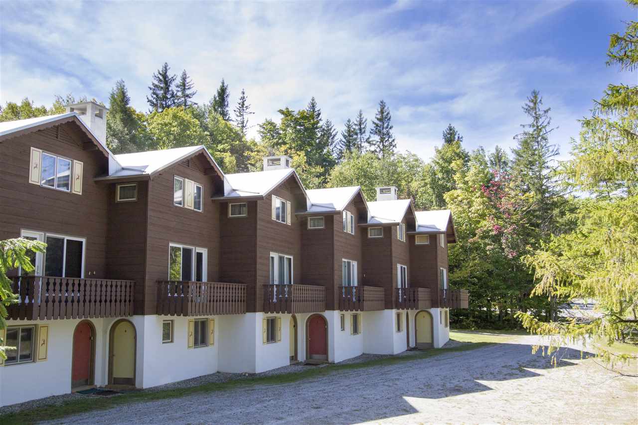 Wanderer Chalet CO-OP walking distance to the...