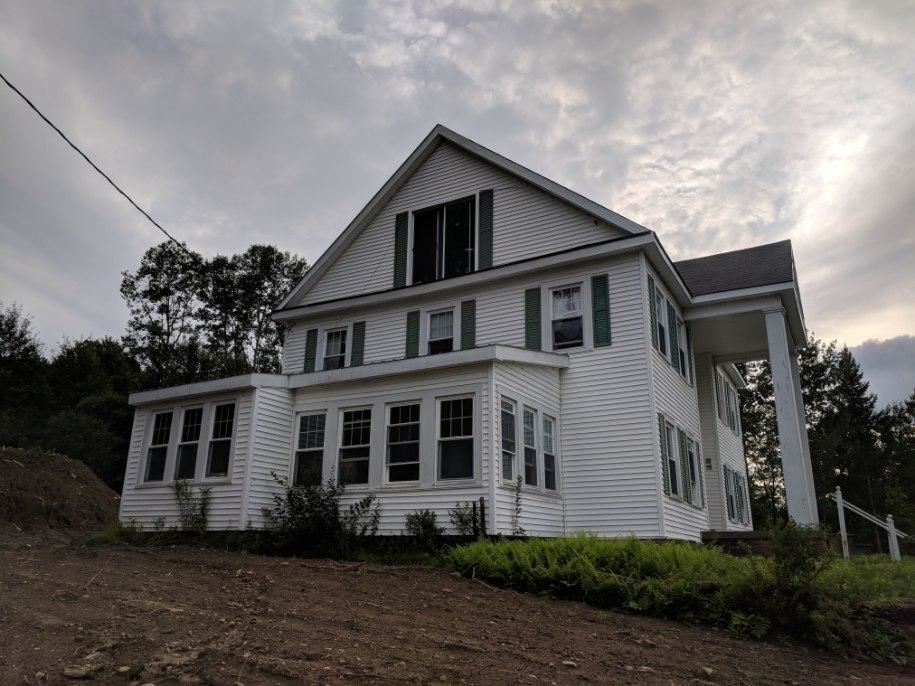 Vintage Colonial Style home built in 1925. This...