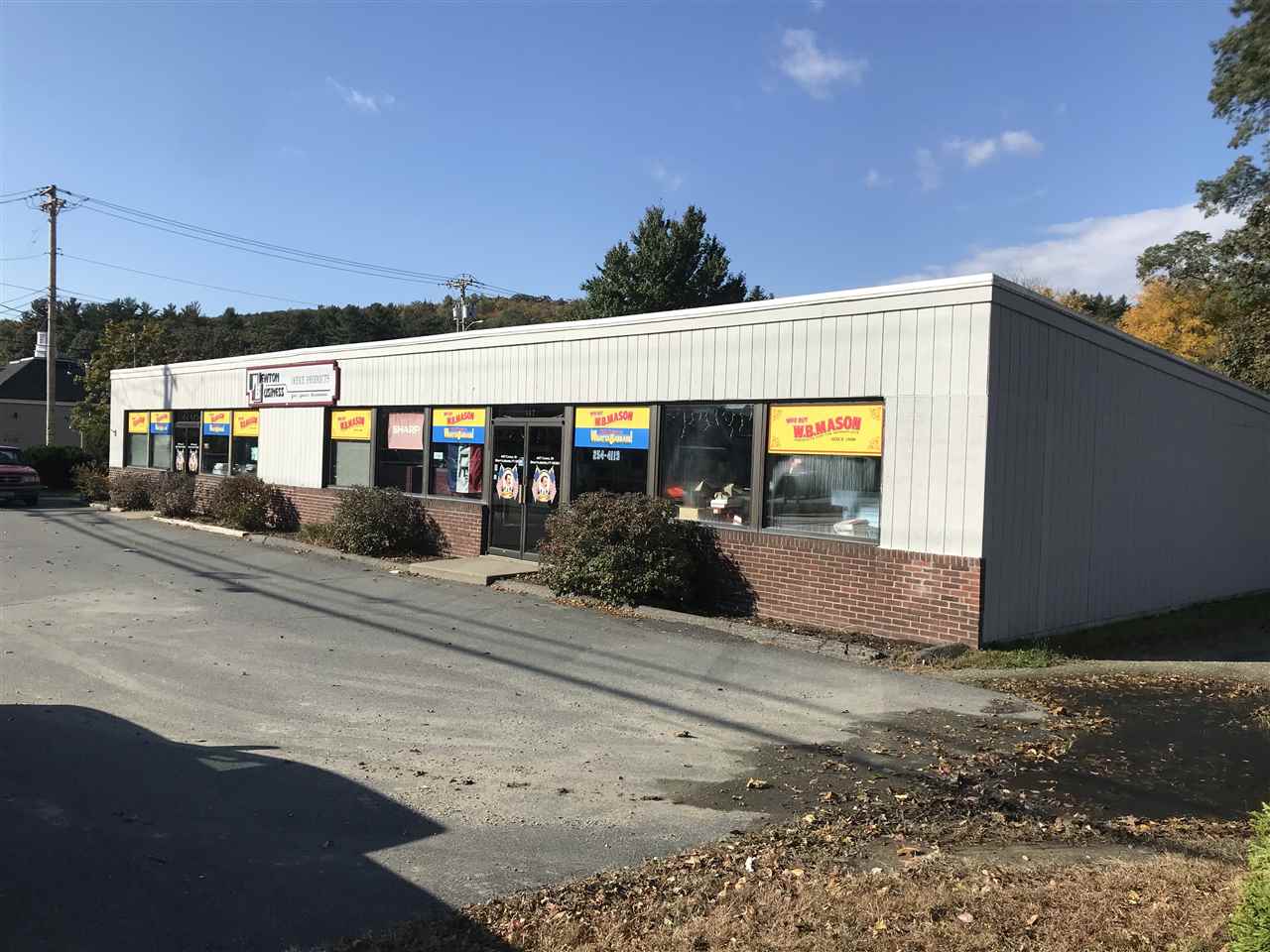 Highly visible 3600 SQ FT commercially zoned...