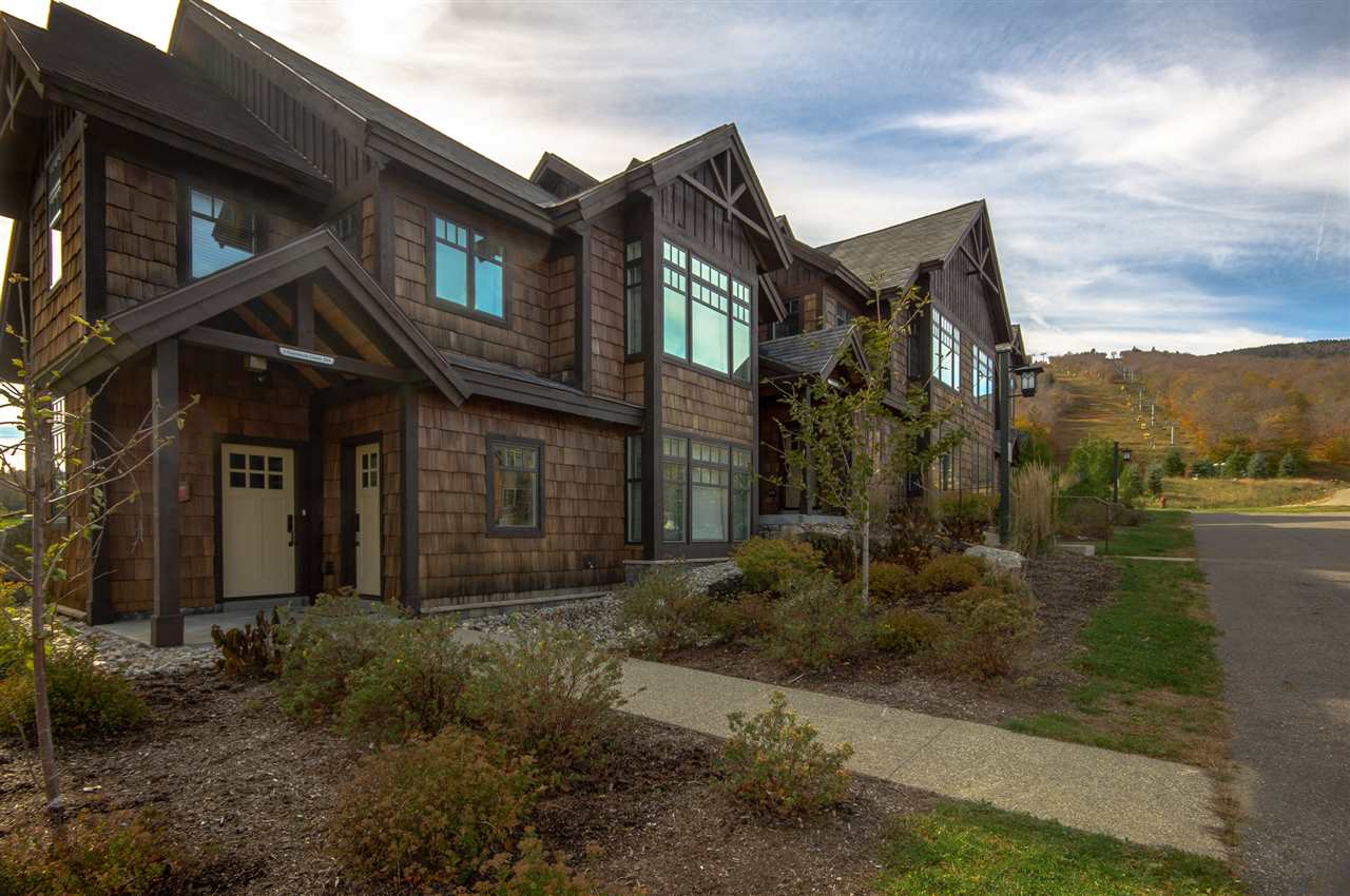 Stunning townhome at the base of Haystack...