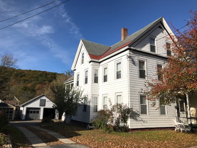 THIS IS A GREAT OWNER OCCUPIED OR INVESTMENT...