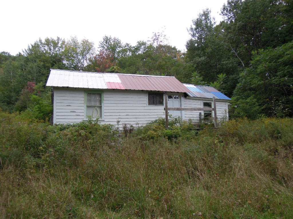 Fabulous 37.9 acre land parcel in desireable West...