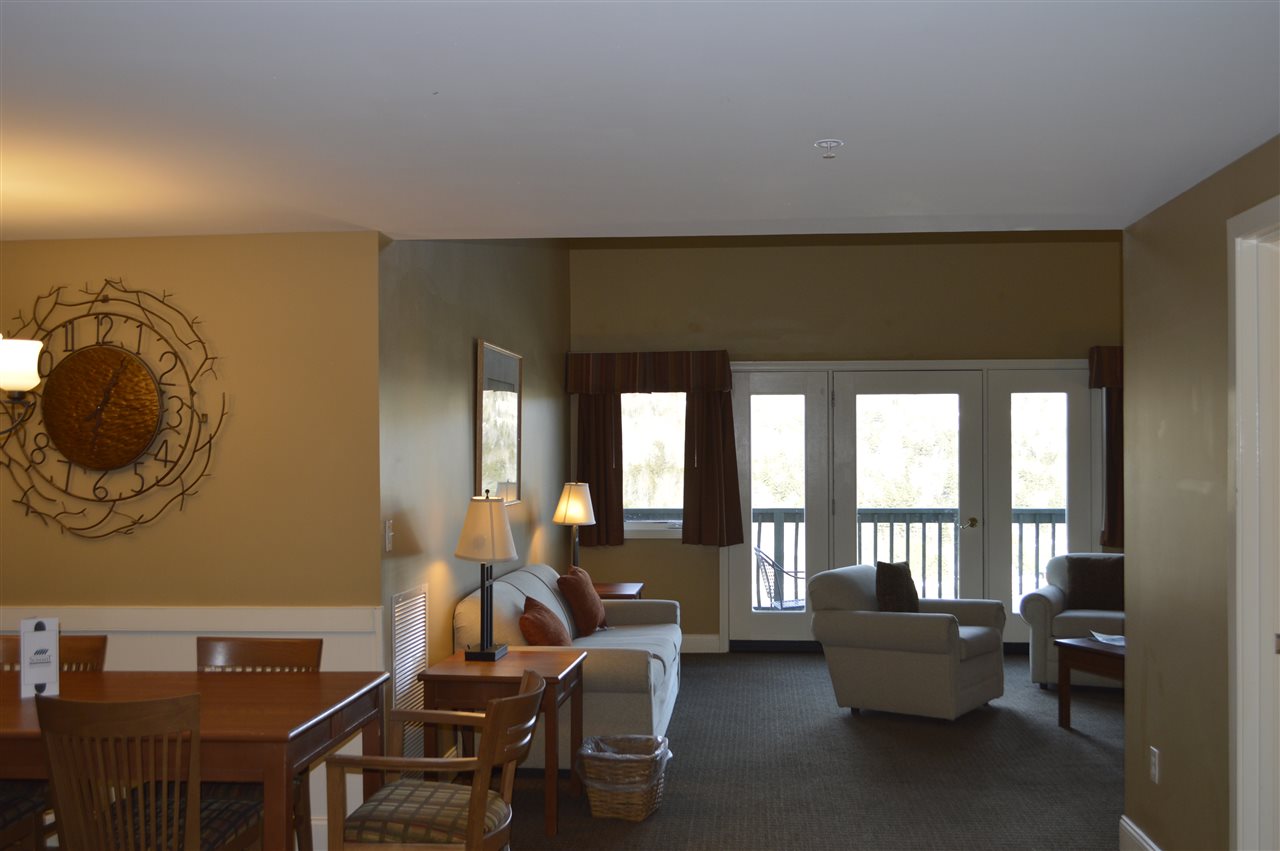 This Penthouse unit features 3 bedroom/2 bath and...