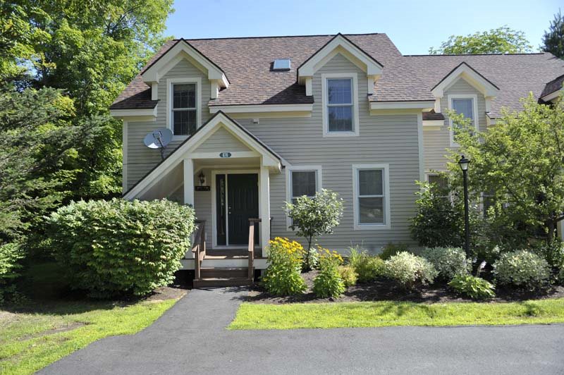 Terrific Kingswood townhome. Only one of its kind...