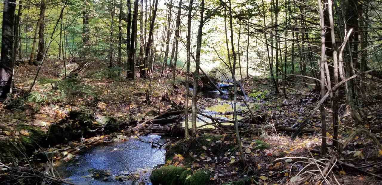 Perfectly located towards the end of a quiet dirt...