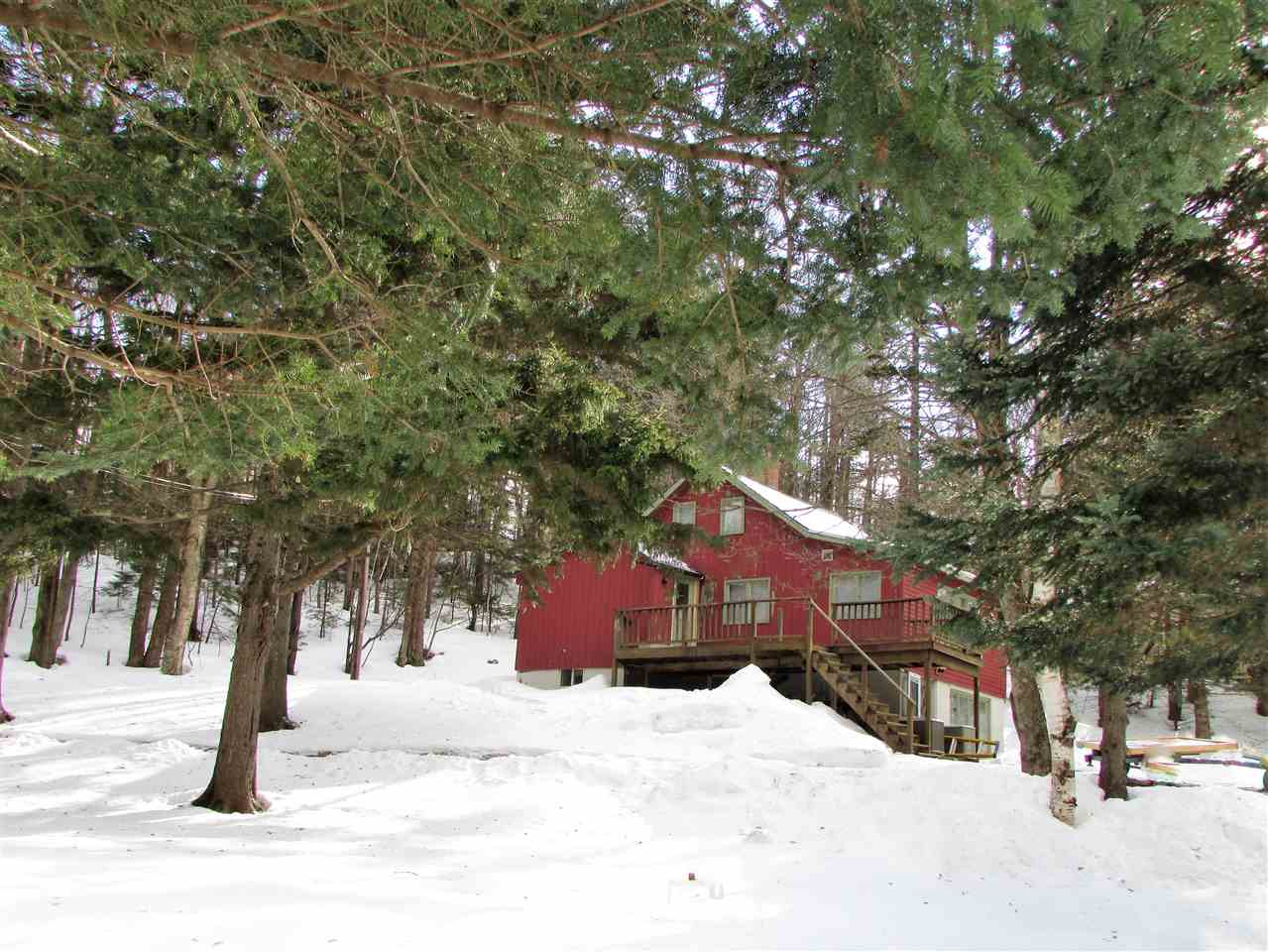 This newly renovated cottage is within 1/10 mile...