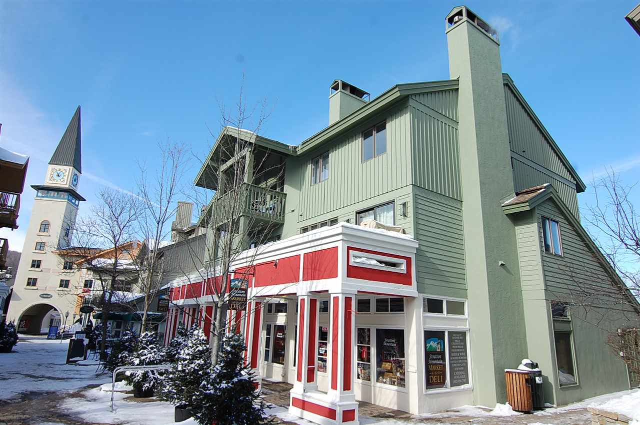 Location location! Situated in the pedestrian...