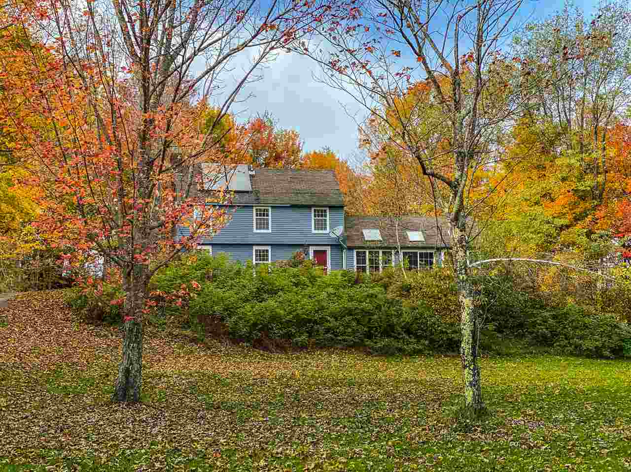 Beautiful farmhouse on 2 acres surrounded by...