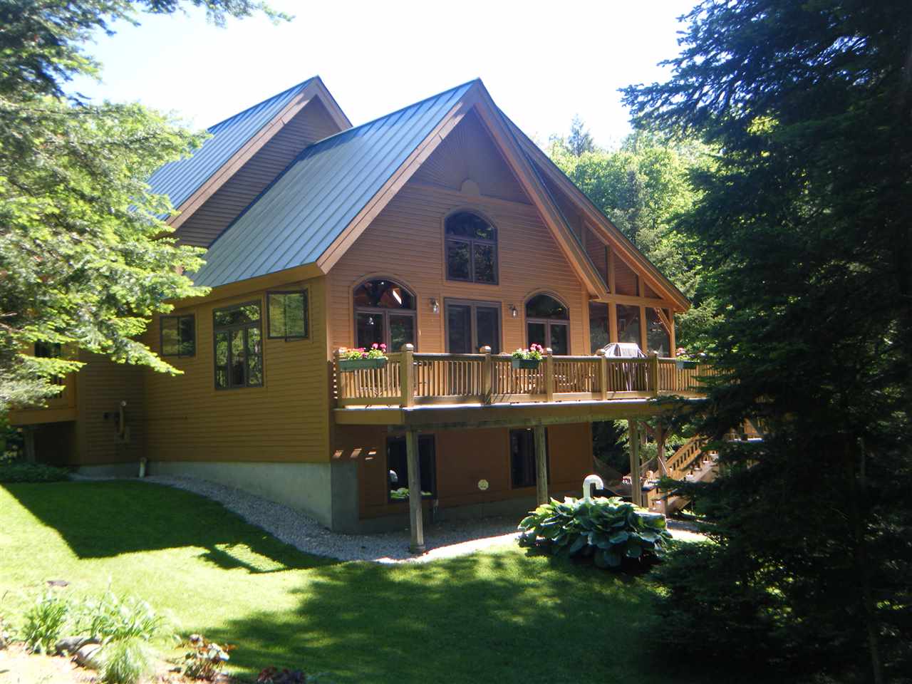 LOCATION, LOCATION, LOCATION! This Timber Frame...